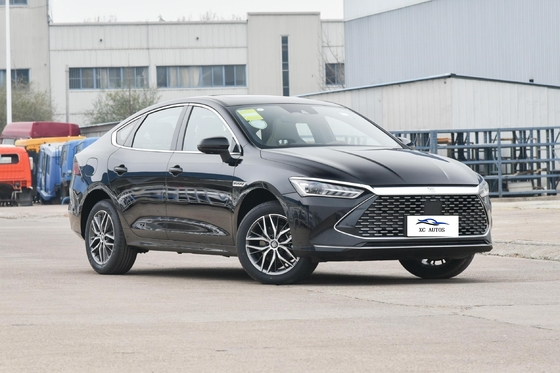 最大出力 150-200PS BYD Qin Plus Dm-I ハイブリッド電気自動車 セダン 左方向