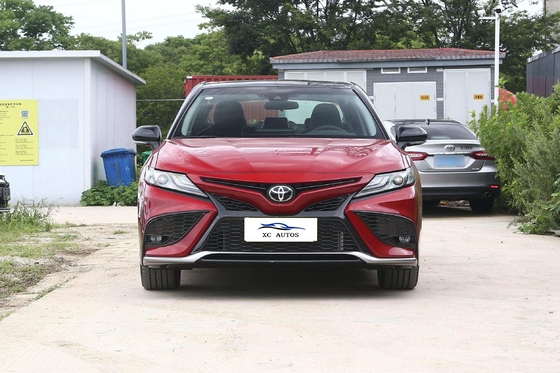 2018年 トヨタ・キャムリー LEDヘッドライト付きの中古車 2エンジンのピークモデル 5席