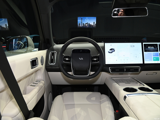電気運転席調整 Li L6 2024 高級 4WD LiXiang L6 ハイブリッド電気自動車 SUV