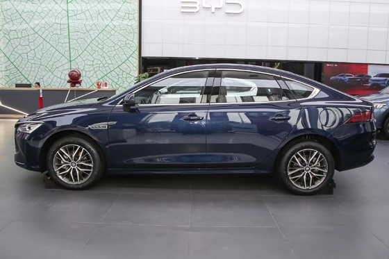 2024 BYD QIN Plus DM-i Honor Edition 55kmリードランゲージ 4ホイール車両 正常クルーズコントロール