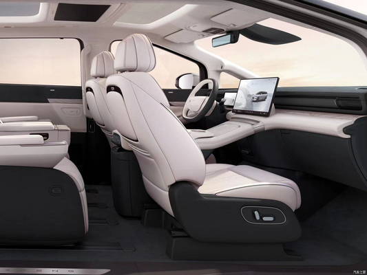 7人座と3160mmのホイールベースを持つ素晴らしい価値Xpeng X9 EV MPV