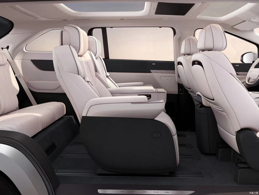 7人座と3160mmのホイールベースを持つ素晴らしい価値Xpeng X9 EV MPV