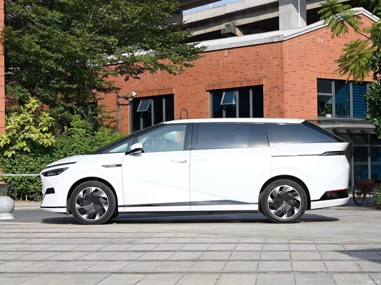 多機能ステアリングホイール 2023 Xpeng X9 Euro VI 4WD 7席 MPV 電動車