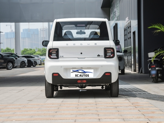 2024 ジーリーパンダ ミニ電動車 4 座 200km 走行距離 ダブル・ウィッシュ・ボーン 後ろ掛け