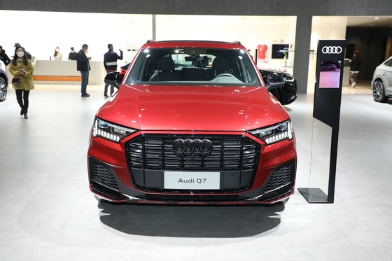 ESC 電子安定制御システム はい 2024 アウディ Q7 ガソリン 中古車 価格