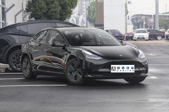 多リンク後部懸垂と電気ステアリングシステム 675km テスラモデル3 電動車