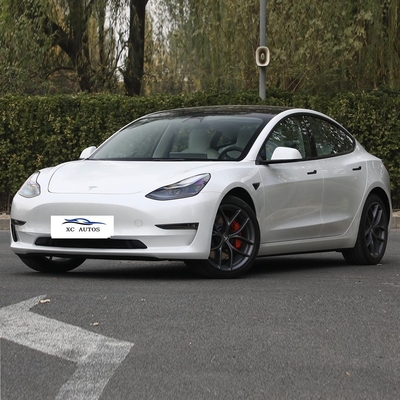 成人テスラモデル3 - 最大トルク200~300Nmと電気駐車ブレーキのEVカー