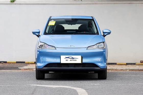 純電動 Neta V 5人乗り車 400km 長距離耐久性と前4 後4レーダー
