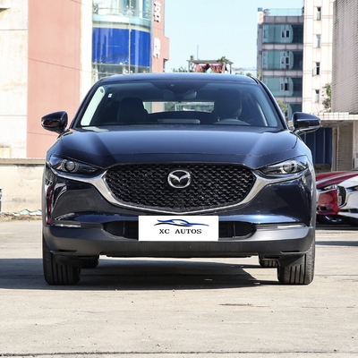 リーズナブルなマツダ CX30 スピード電気SUV LEDヘッドライトと大きなホイールベース