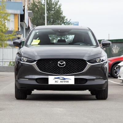 リーズナブルなマツダ CX30 スピード電気SUV LEDヘッドライトと大きなホイールベース