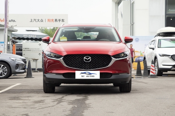リーズナブルなマツダ CX30 スピード電気SUV LEDヘッドライトと大きなホイールベース