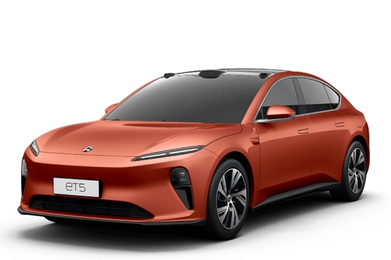 2023年 Nio Et5t マルチリンク フロントサスペンション 中古車 ビッグスペースエネルギーEVカー