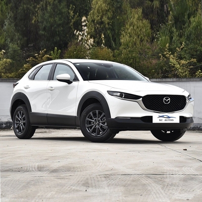 リーズナブルなマツダ CX30 スピード電気SUV LEDヘッドライトと大きなホイールベース