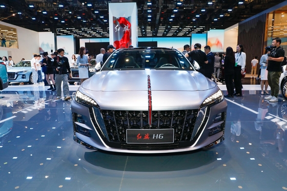 電気ステアリング ホンキ H6 運転席調節可能なガソリン・ガソリン・スポーツカー
