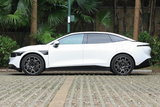 75KWH 電動車 Zeekr 007 RWD フロント 4 バック 4 ラダー付き 高速電動車
