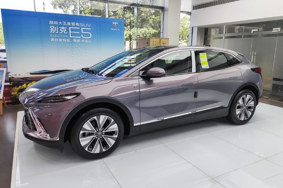 ブイークE4 5ドア5人乗りSUV 高級カーディガン構造とガソリンエネルギータイプ