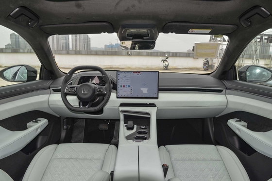 CTLC 675-750km 純電気セダン EV Zeekr 001 2024 充電速 高速 5席