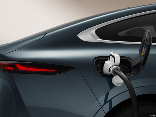 チャンガン  Qiyuan A07 EV セダン ハイブリッド カー 最大出力 250-300PS フロントサスペンション マクファーソン