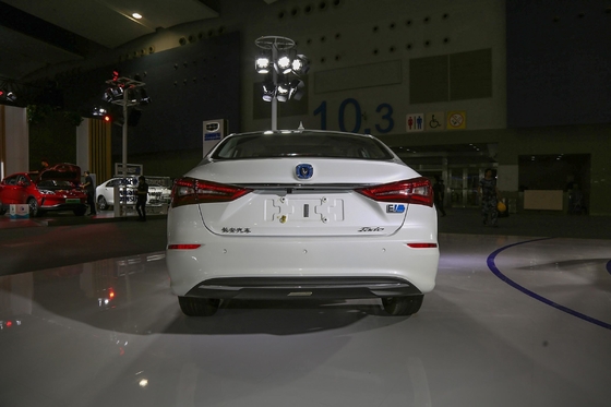 優れた価値 チャンガン EADO EV 460 電動車 EV セダン 5 ドア 5 席 車体構造