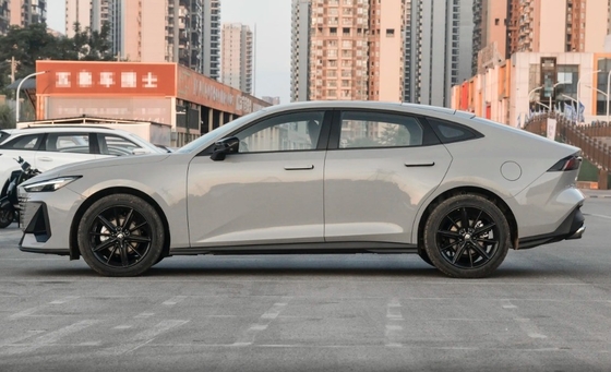 タッチスクリーン はい CHANGAN UNI-V エクサルトバージョン 1.5T 188hp L4 5ドア 5座ヘッチバック