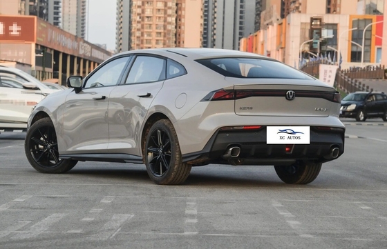 タッチスクリーン はい CHANGAN UNI-V エクサルトバージョン 1.5T 188hp L4 5ドア 5座ヘッチバック