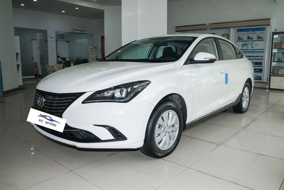 最大トルク Nm 200-300Nm 4シリンダー チャンアン イアド EV460 ジキシング タクシー版 リチウム鉄リン酸