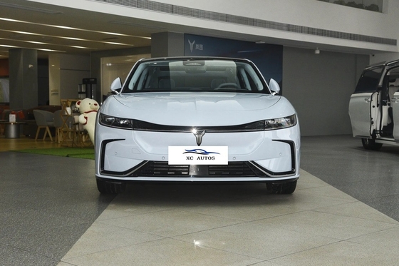 タッチスクリーンとフロント4 リア2 ラダー ヴォヤ ズイグアング 電動車 2023ver. 580km 標準レンジ 中型SUV