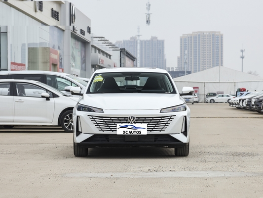 チェンガン EADO 1.5T GDI DCT 左方向セダン 4ドア 5座 ガソリンカー
