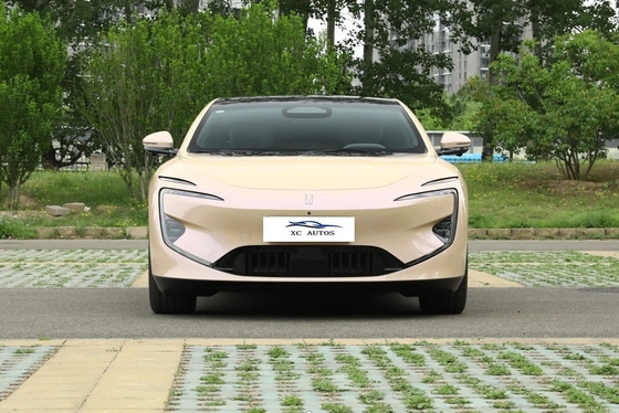 2024 700 トリプルレーザー 後部駆動 高級型 中型・大型車 4ドア5座車体構造