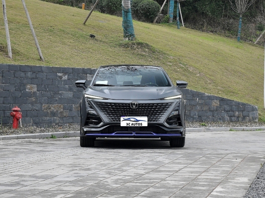 チャンガンユニ-T 1.5T 2.0T 188HP 138KW 300NM パノラマ式太陽屋根付きガス/ガソリン コンパクトSUV
