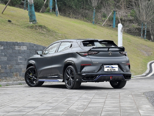 チャンガンユニ-T 1.5T 2.0T 188HP 138KW 300NM パノラマ式太陽屋根付きガス/ガソリン コンパクトSUV