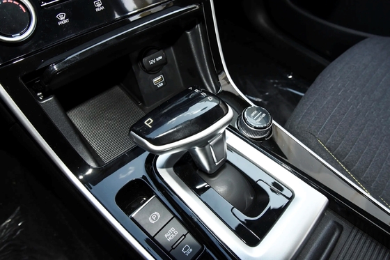 革シート キアセルトス SUV 1.5L 115hp 燃料車 スポーツセルトスの自動ギアボックス