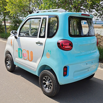 4ドア4席のEVカー ミニ電気自動車 成人のための 最大速度60-120km/h マイル 50km