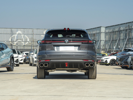 チャンガン・ユニ-K 2.0T ガソリンSUV 2024 電動運転席調整とLEDヘッドライト