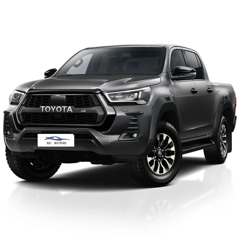 4X4ピックアップトラック マルチリンクの後ろサスペンションとLEDヘッドライト付きの中古トヨタヒラックス