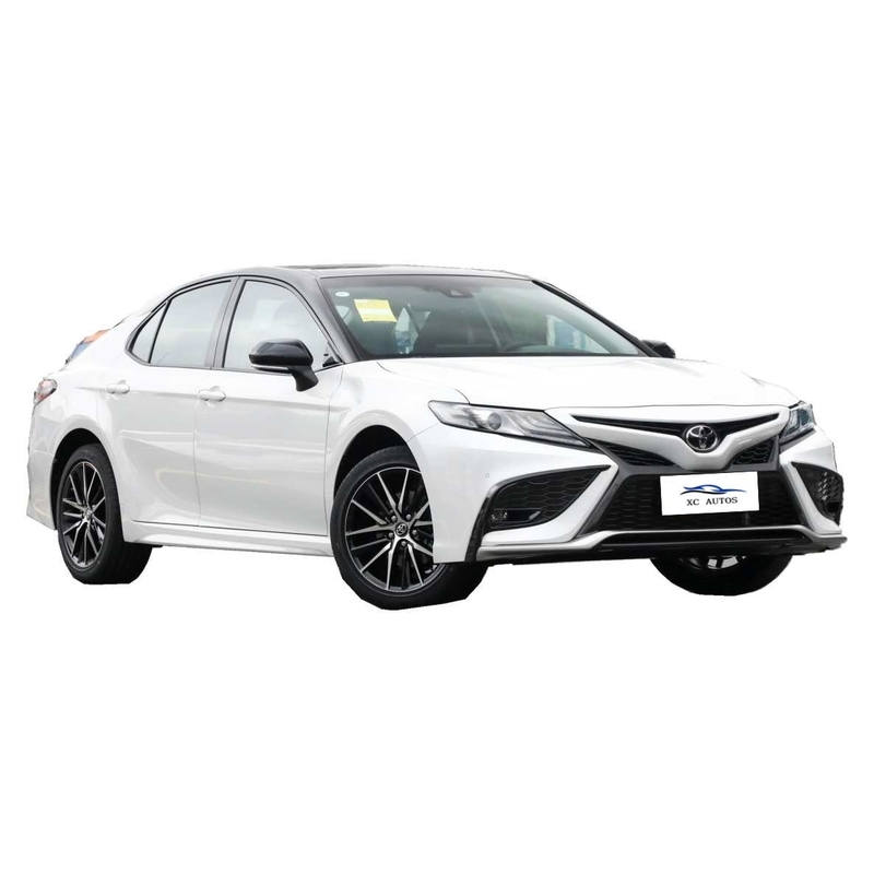 2018年 トヨタ・キャムリー LEDヘッドライト付きの中古車 2エンジンのピークモデル 5席