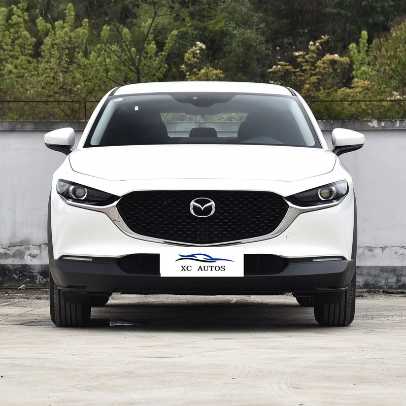 リーズナブルなマツダ CX30 スピード電気SUV LEDヘッドライトと大きなホイールベース