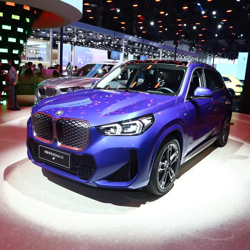 電気ステアリングシステムとマクファーソン フロントサスペンション IX1 EV コンパクト SUV スポーツカー
