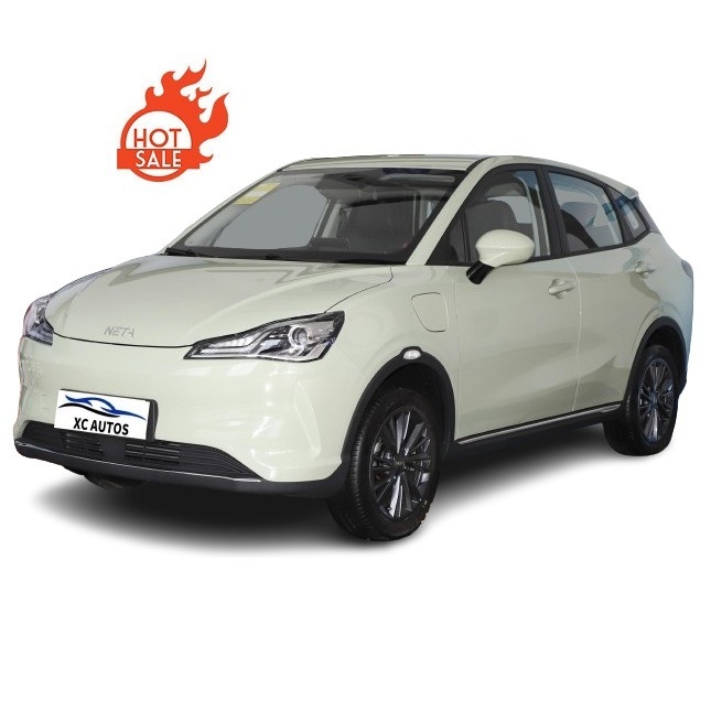 2023 Neta V Rhd Cars EV SUV マクフェルソンフロントサスペンション付きの広場と5席