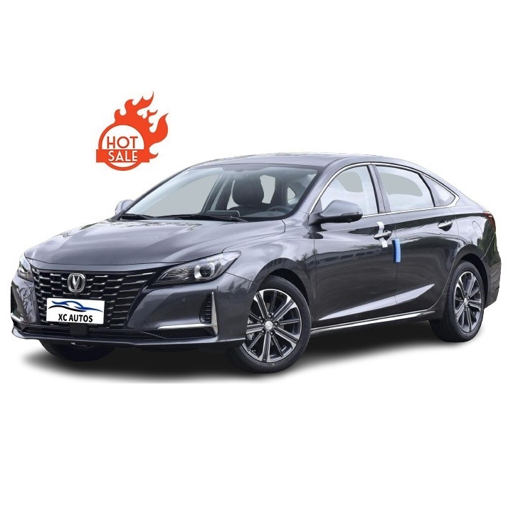 チェンガン RAETON CC 高級コンパクトカー 1.5DCT 7 スピードセダン 電気ステアリングシステム